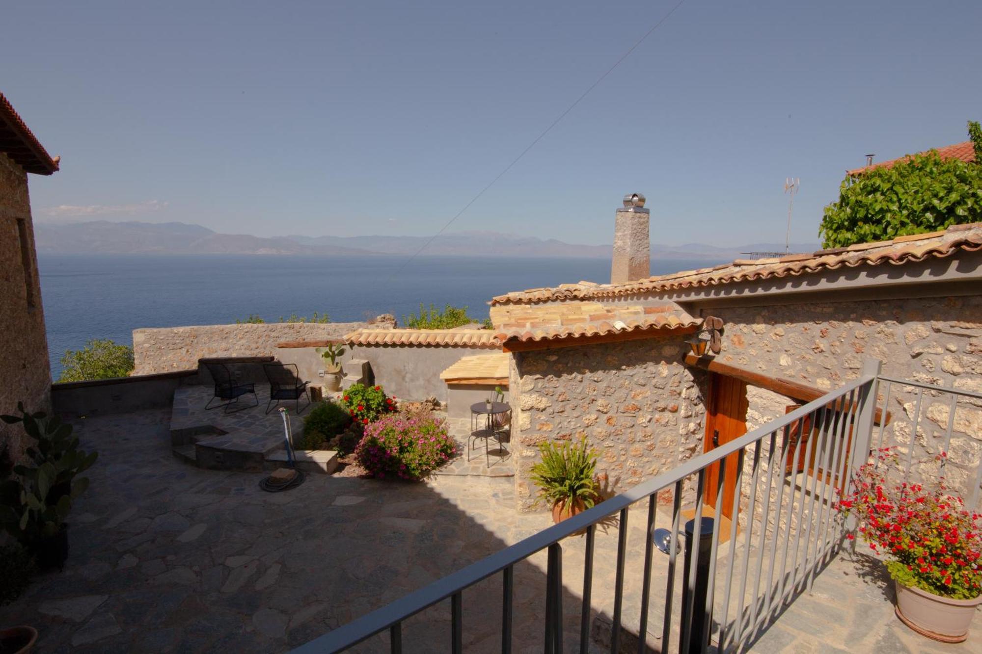 Fteri Stone House In Platanos, Akrata Apartment Luaran gambar
